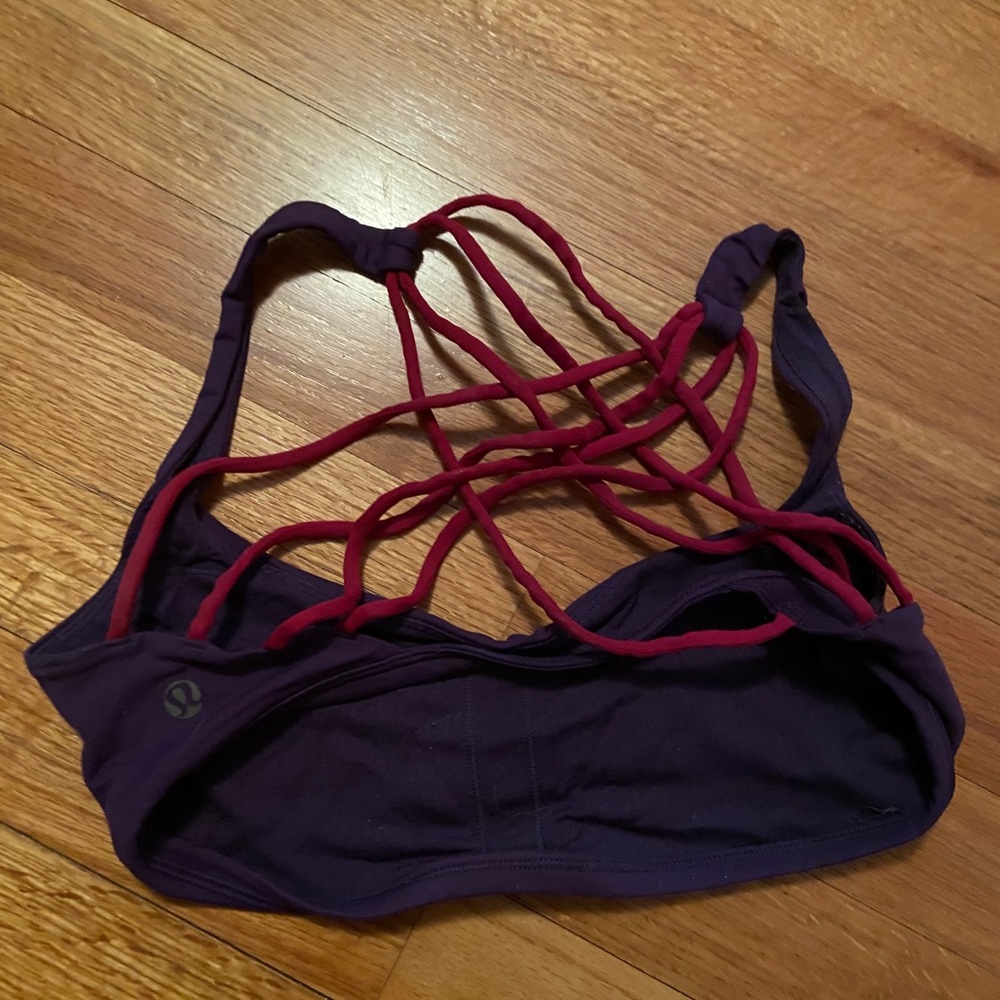 lululemon sports bra